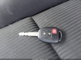 Toyota Rav4 Le JTMBFREV2JJ742377 снимка