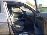 Volkswagen Atlas Cross Sport 2.0T Sel R-Line 1V2AE2CA2RC225066 fotografie