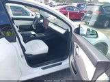 Tesla Model Y Long Range Dual Motor All-Wheel Drive 5YJYGAEE5MF205149 fotografie