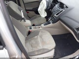 Ford Focus Se 1FAHP3F22CL351414 photo