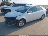 Kia Forte Ex KNAFU4A27B5888884 fotografie