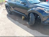Toyota C-Hr Xle JTNKHMBX2K1050393 photo