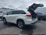 Toyota Highlander Limited Platinum 5TDDZRFH0JS908682 photo