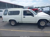 Toyota Pickup 1/2 Ton Short Whlbase Stb 4TARN81A1RZ161119 fotografie