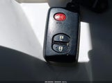 Toyota Prius Three JTDKN3DU8F0411387 снимка