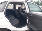 Volkswagen Jetta 1.4T R-Line/1.4T S/1.4T Se 3VWC57BU1LM098803 fotografie