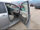 Toyota Sienna Le 7 Passenger 5TDJK3DC7FS110702 снимка