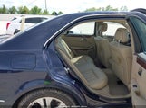 Mercedes-Benz E 550 WDDHF7CB2AA014698 снимка