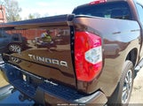 Toyota Tundra  5.7L V8 5TFGY5F1XGX197118 снимка