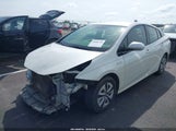 Toyota Prius Two Eco JTDKARFU6G3526601 снимка
