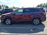 Toyota Highlander Le Plus V6 5TDBKRFH4ES024360 fotografie