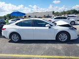 Toyota Camry Le 4T1DAACK9SU045558 снимка