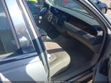 Lincoln Town Car Signature Limited 1LNHM82WX7Y633863 photo
