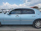Lincoln Town Car Signature Limited 2LNHM82V39X636940 fotografie