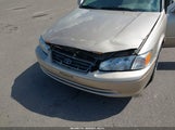 Toyota Camry Le JT2BG22KXY0405575 снимка