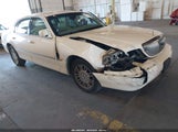 Lincoln Town Car Signature Limited 2LNHM82W88X661257 снимка