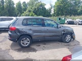 Volkswagen Tiguan S WVGBV7AX5DW008236 photo