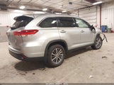 Toyota Highlander Xle 5TDJZRFH3KS997376 снимка