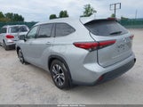 Toyota Highlander Xle 5TDHZRBH0NS583559 photo