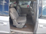 Chrysler Town & Country Limited 2C8GP64L63R134960 снимка