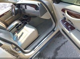 Lincoln Town Car Signature Limited 2LNBL8CV6AX611249 photo