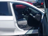 Toyota Camry Le 4T1DAACK7SU568044 снимка