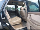 Toyota Sequoia Sr5 V8 5TDBT44A03S145051 снимка