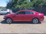 Volkswagen Passat 1.8T Se 1VWBT7A31FC005052 photo