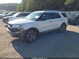 Ford Explorer Platinum 1FM5K8HTXGGB39269 fotografie