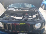 Jeep Patriot Latitude 1C4NJRFB4GD581201 photo