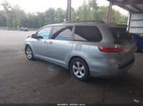 Toyota Sienna Le 8 Passenger 5TDKZ3DC2HS833683 снимка