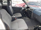 Nissan Truck King Cab Se/King Cab Xe 1N6HD16Y8SC468485 снимка