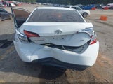 Toyota Corolla Le 5YFBURHE4JP753197 снимка
