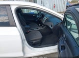 Chevrolet Cruze Ls Auto 1G1BC5SM1J7228877 снимка