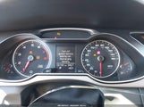 Audi A4 2.0T Premium WAUBFAFLXDN039960 снимка