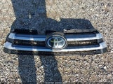 Toyota Highlander Le Plus 5TDBZRFH9JS835657 fotografie