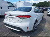 Toyota Corolla Le JTDEPRAE1LJ079497 снимка