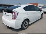 Toyota Prius Two JTDKN3DU0D5627847 снимка