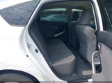 Toyota Prius Two JTDKN3DU0D5627847 снимка