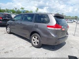 Toyota Sienna Base 7 Passenger 5TDKA3DC8CS010238 снимка