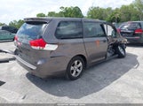 Toyota Sienna Base 7 Passenger 5TDKA3DC8CS010238 снимка