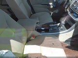 Honda Accord Lx 1HGCR2F31FA042245 снимка