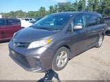 Toyota Sienna Le 8 Passenger 5TDKZ3DC2JS914933 снимка
