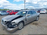 Lincoln Town Car Signature 1LNHM82W13Y650707 снимка