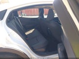 Toyota Prius Le JTDACAAU3S3057863 снимка
