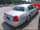 Lincoln Town Car Signature 1LNHM81W75Y622236 fotografie