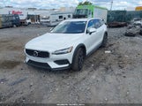 Volvo V60 Cross Country T5 YV4102WK8M1068102 fotografie
