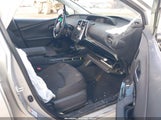 Toyota Prius Le JTDKARFU1K3088711 снимка