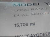 Tesla Model Y Long Range Dual Motor All-Wheel Drive 7SAYGDEE8SA352337 fotografie