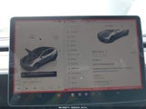 Tesla Model Y Long Range Dual Motor All-Wheel Drive 7SAYGDEE8SA352337 снимка